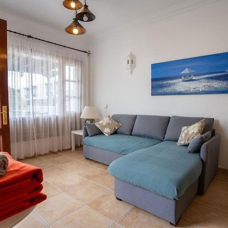 Beautiful Home In Lanzarote 5 Mins From Marina Коста Бланка Экстерьер фото