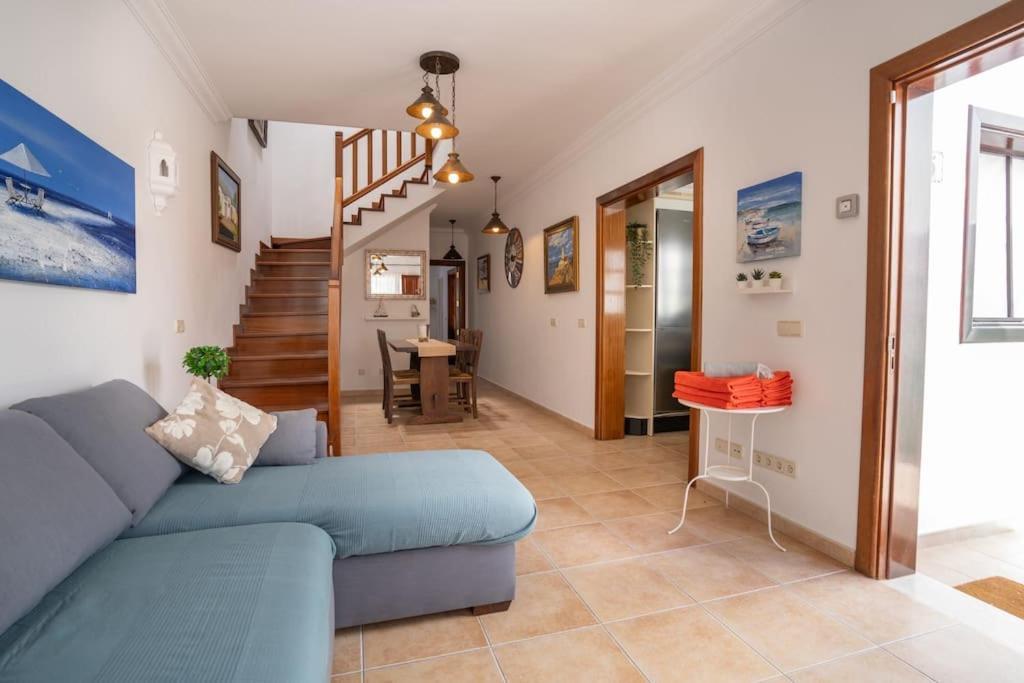 Beautiful Home In Lanzarote 5 Mins From Marina Коста Бланка Экстерьер фото
