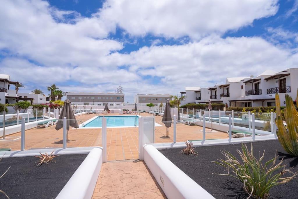 Beautiful Home In Lanzarote 5 Mins From Marina Коста Бланка Экстерьер фото